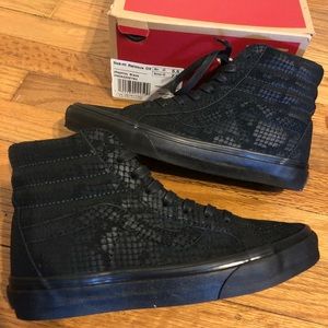 Rare New in Box Vans Reptile 🐍 Suede All Black DX